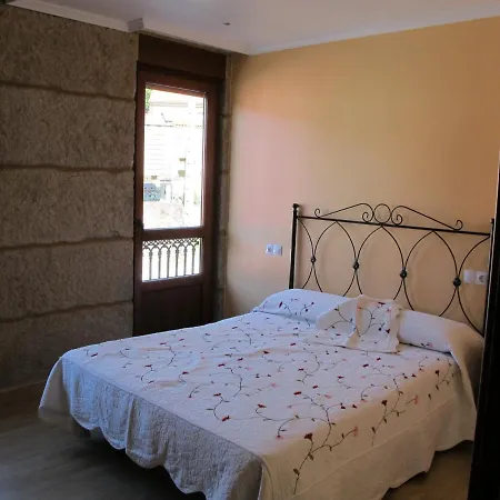 別荘 Casa De Pedra O Carballal