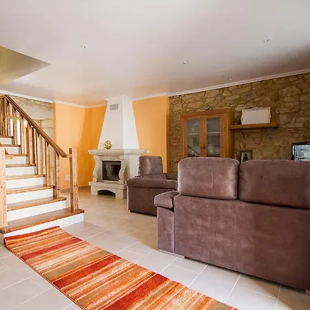 Casa De Pedra O Carballal *