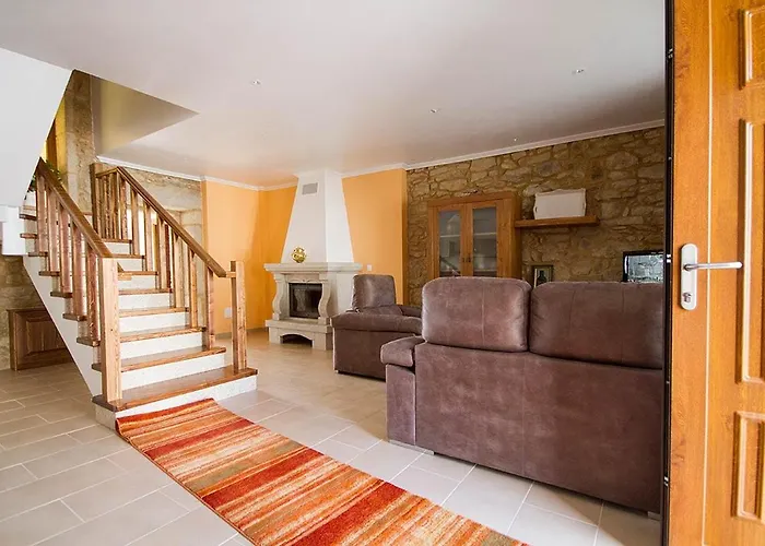 Casa De Pedra O Carballal *